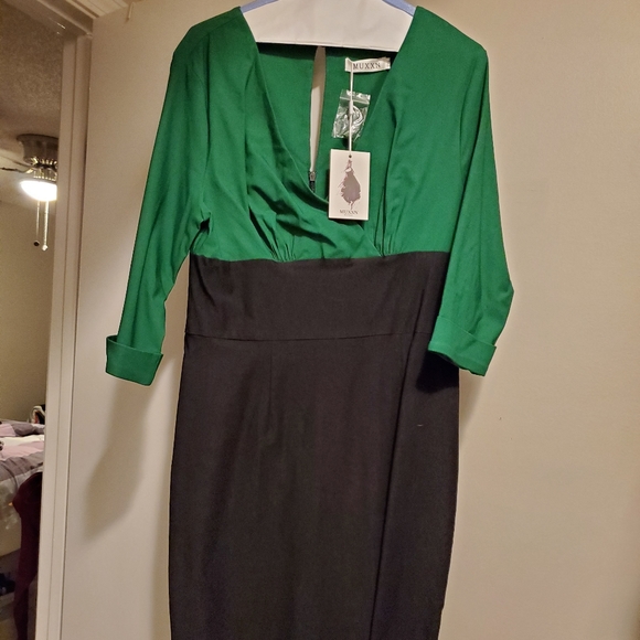 Dress - Picture 3 of 6